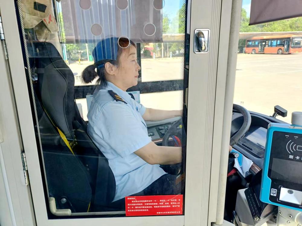 快速公交 谢英1